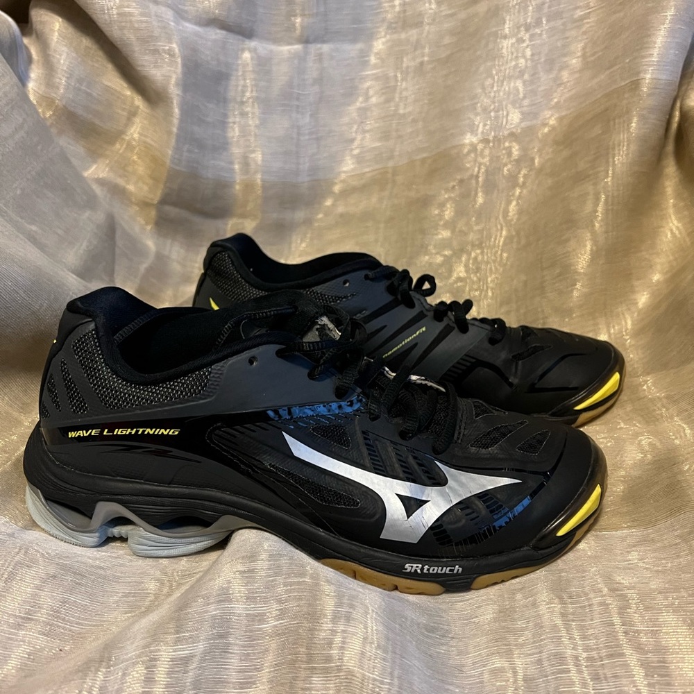 Mizuno Volleyball Shoes 8M Wave Lightening